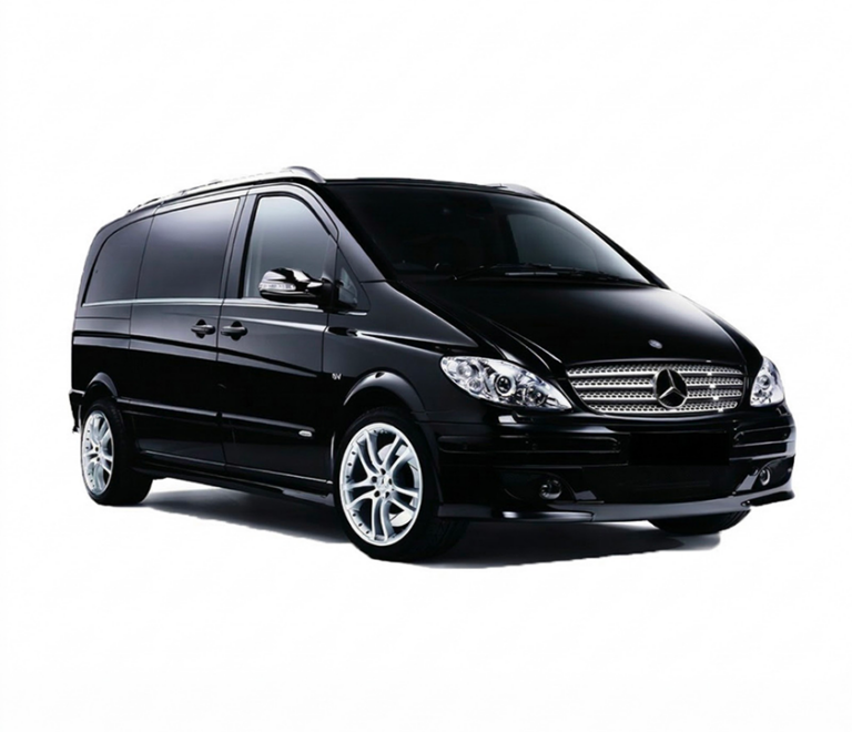 Marque : Mercedes 
Modèle :  Viano
Capacité : 7 Places
Transmission : Manuelle
Options : Climatisation intégrale, Intérieur cuir, Vitres teintées.